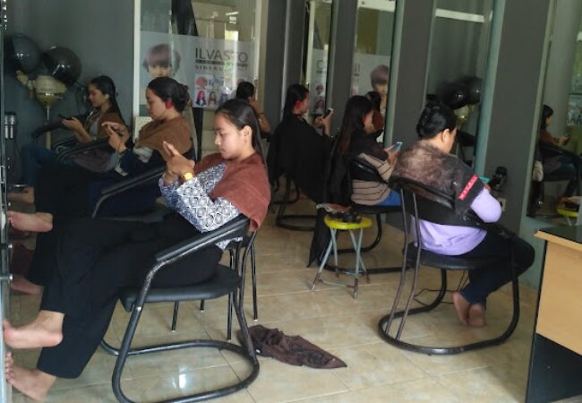 Rambut Sehat, Hati Bahagia: Klinik Rambut Cilacap yang Peduli